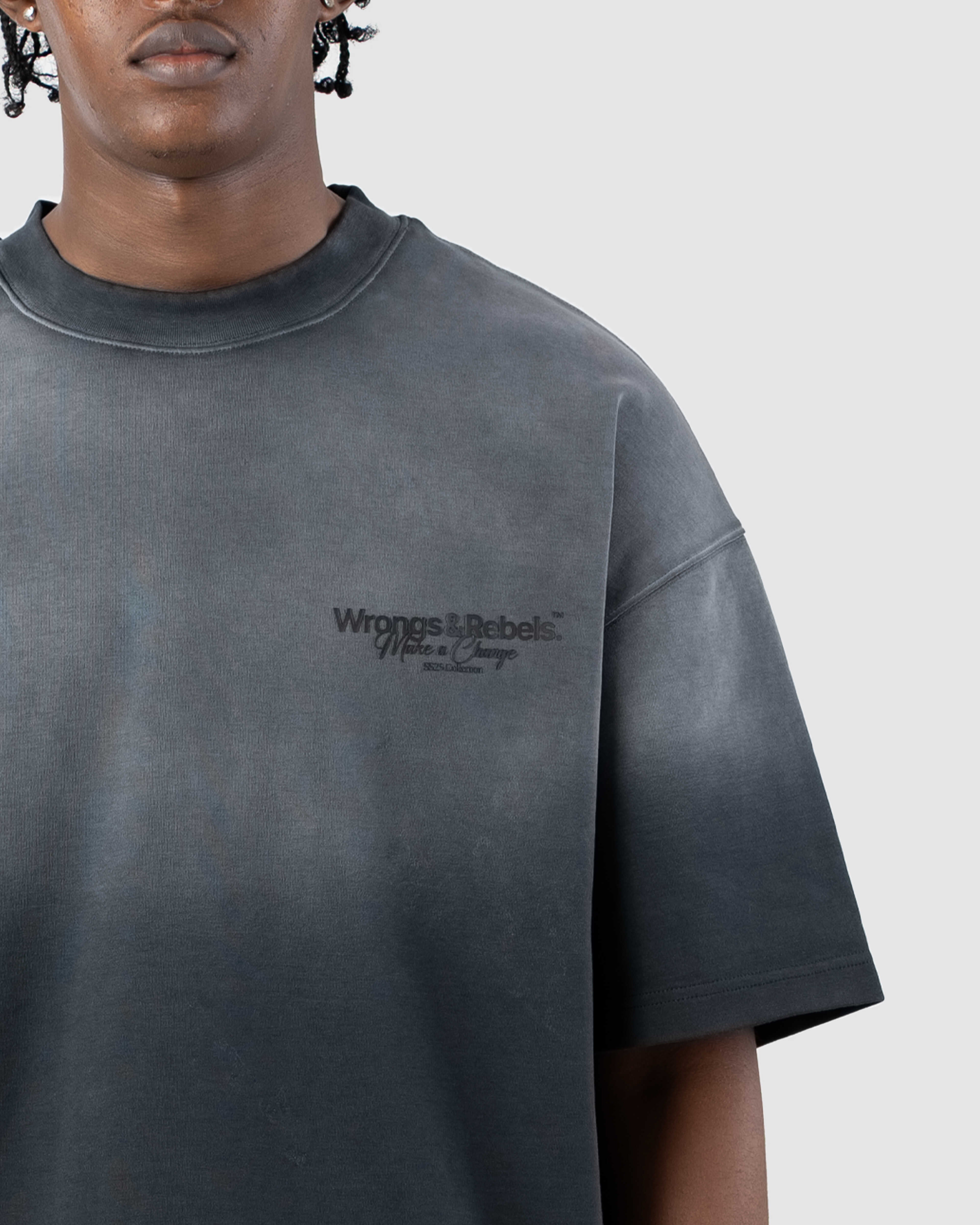 W&R Vintage Black boxy T-shirt