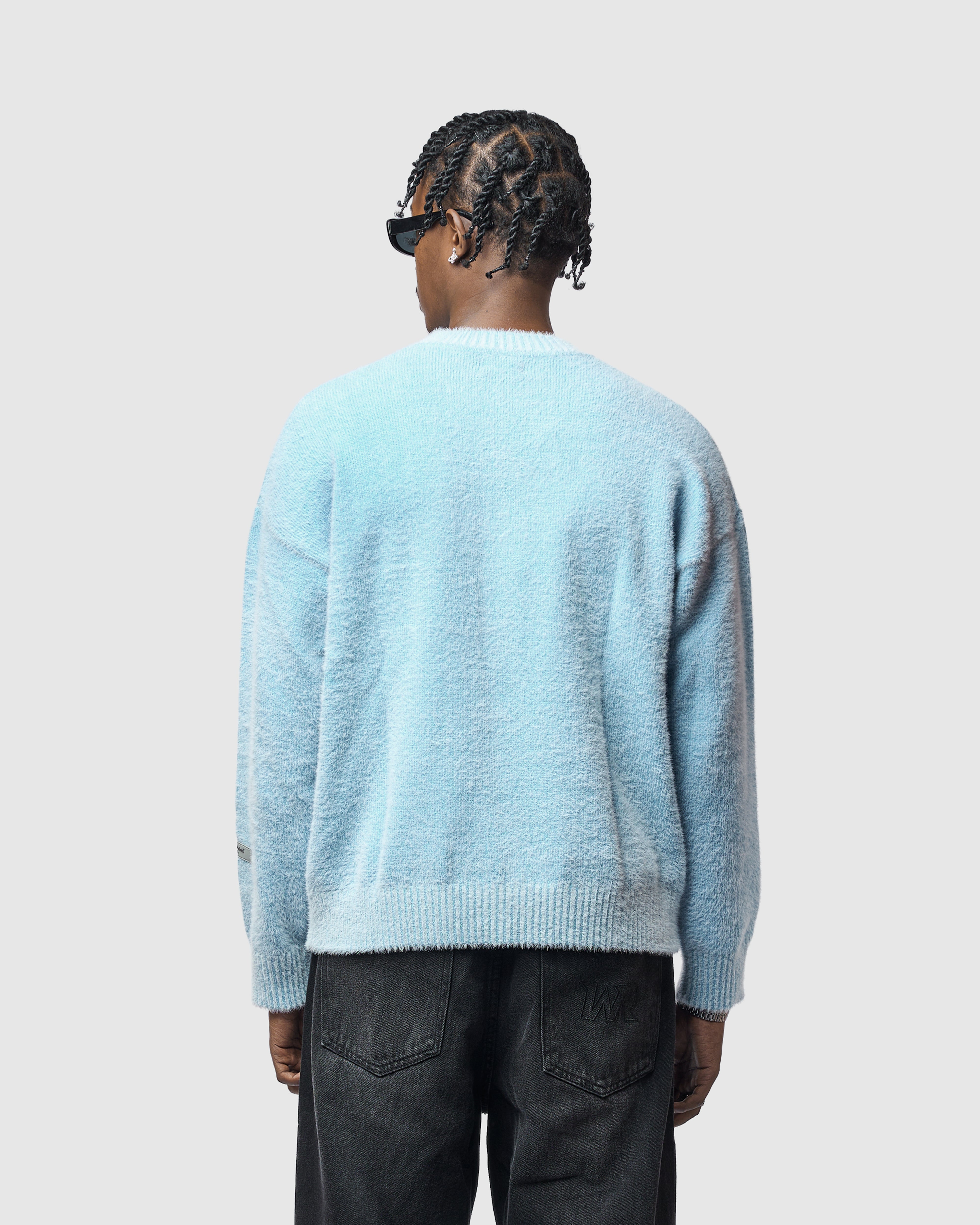 W&R Sky Cat Feather Sweater