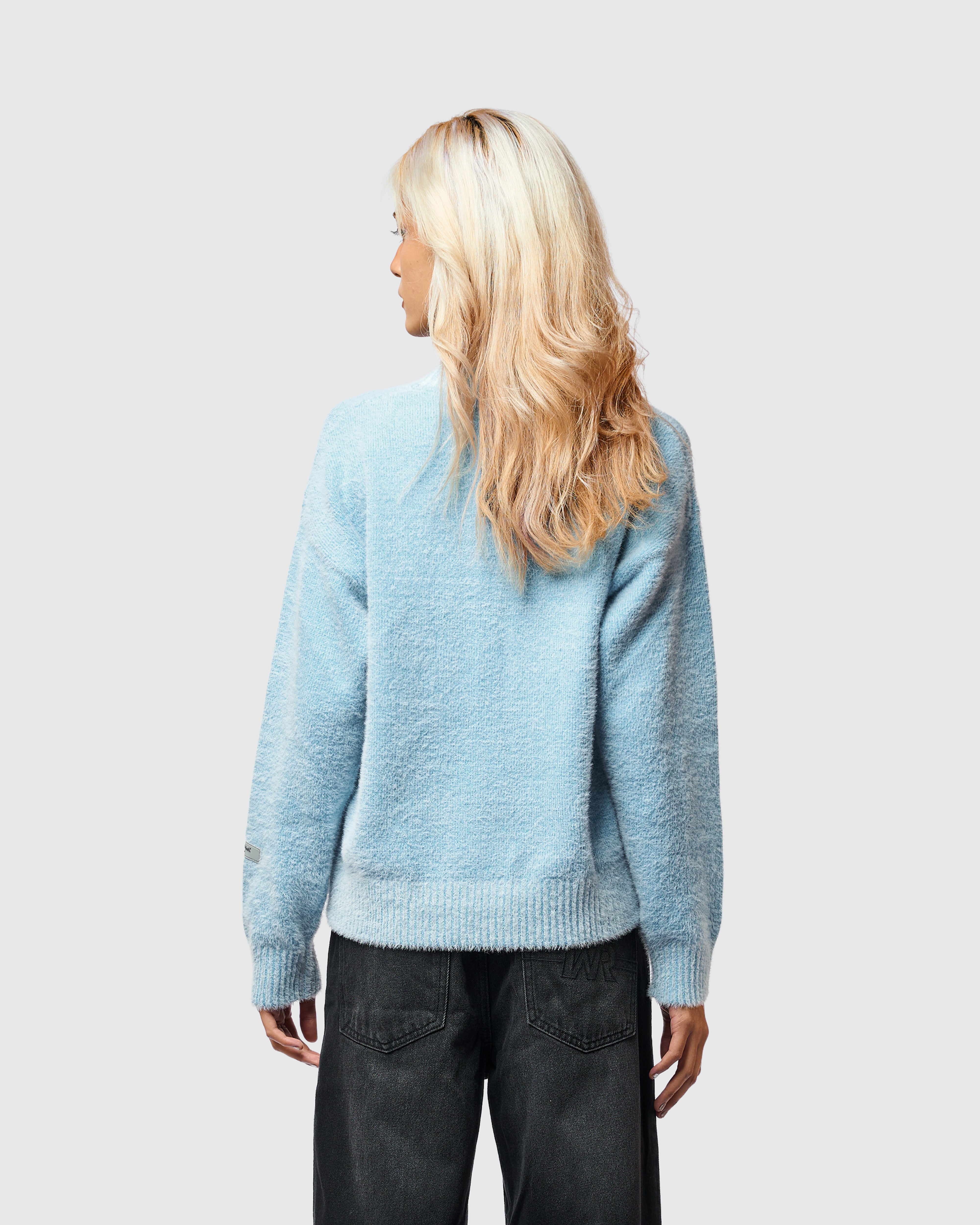 W&R Sky Cat Feather Sweater