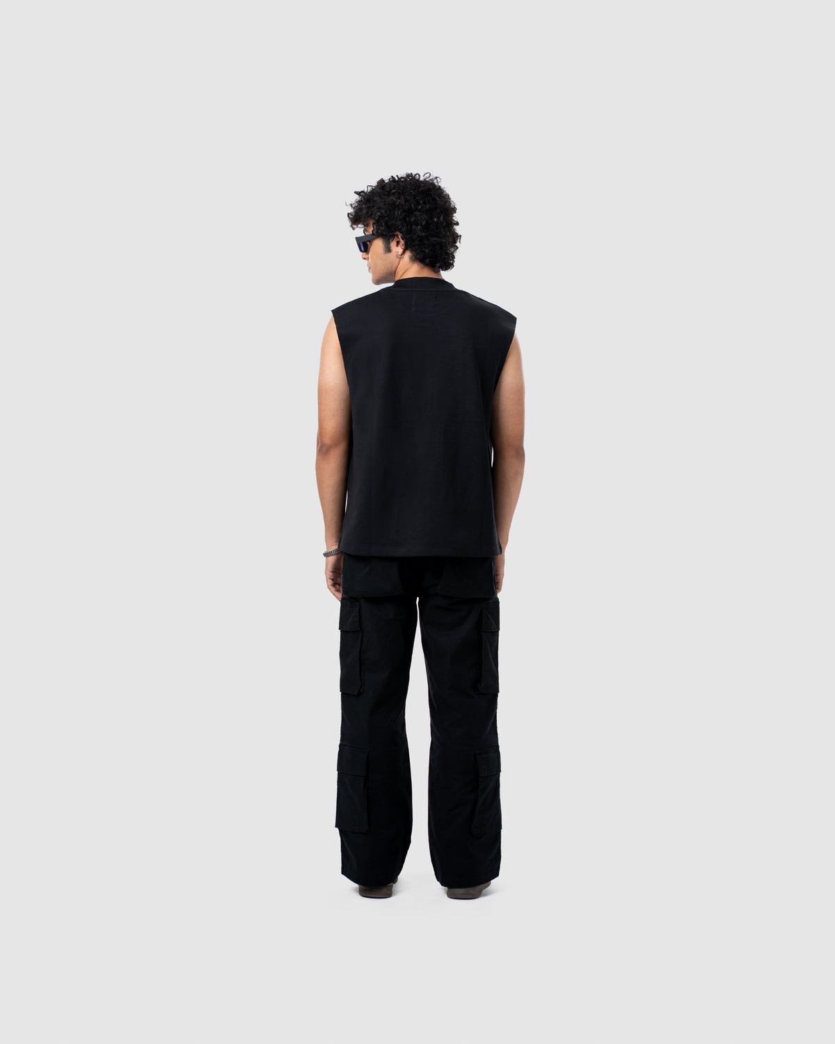 W&R Hoop Black Tank