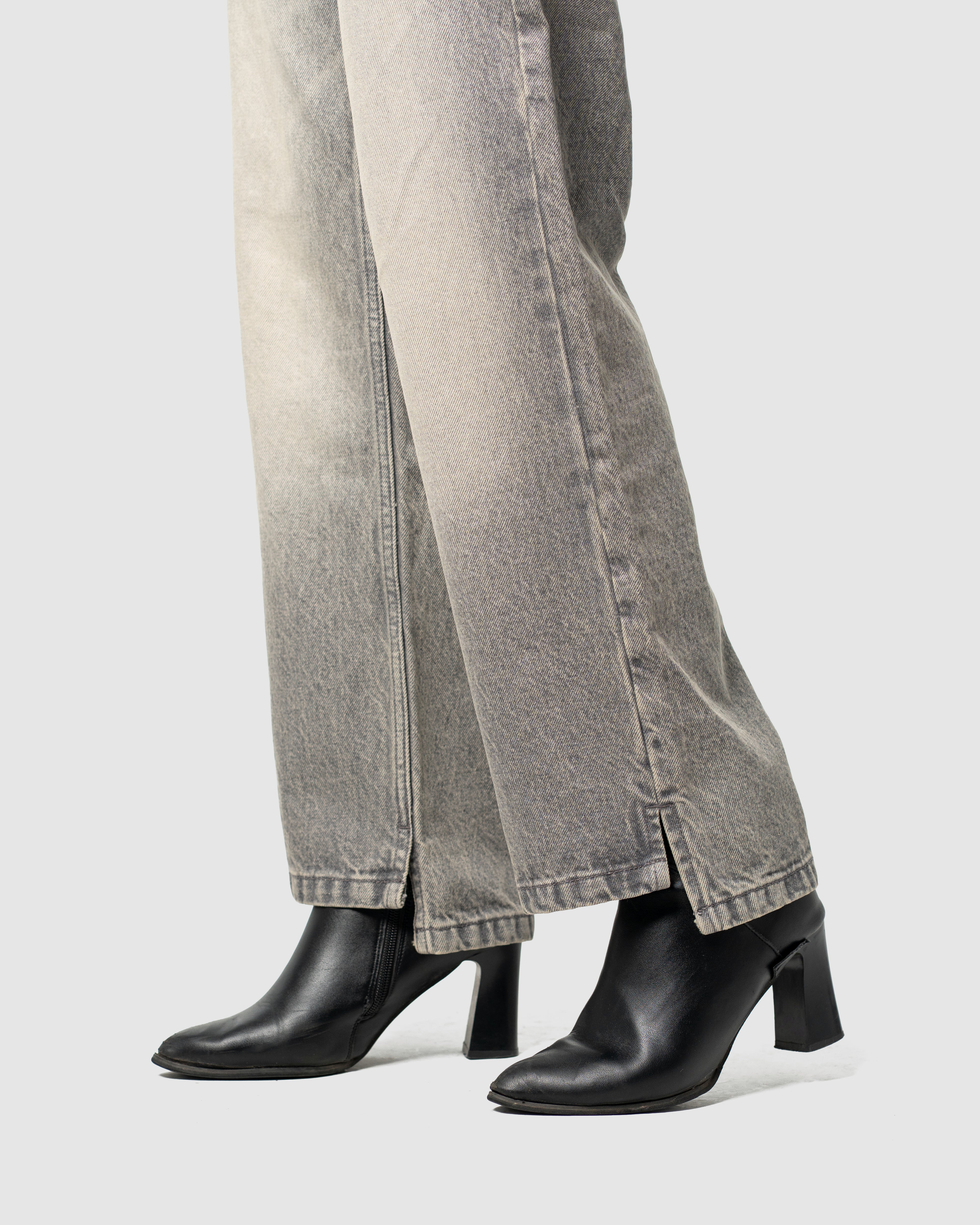 W&R Gray Straight Fit Pants