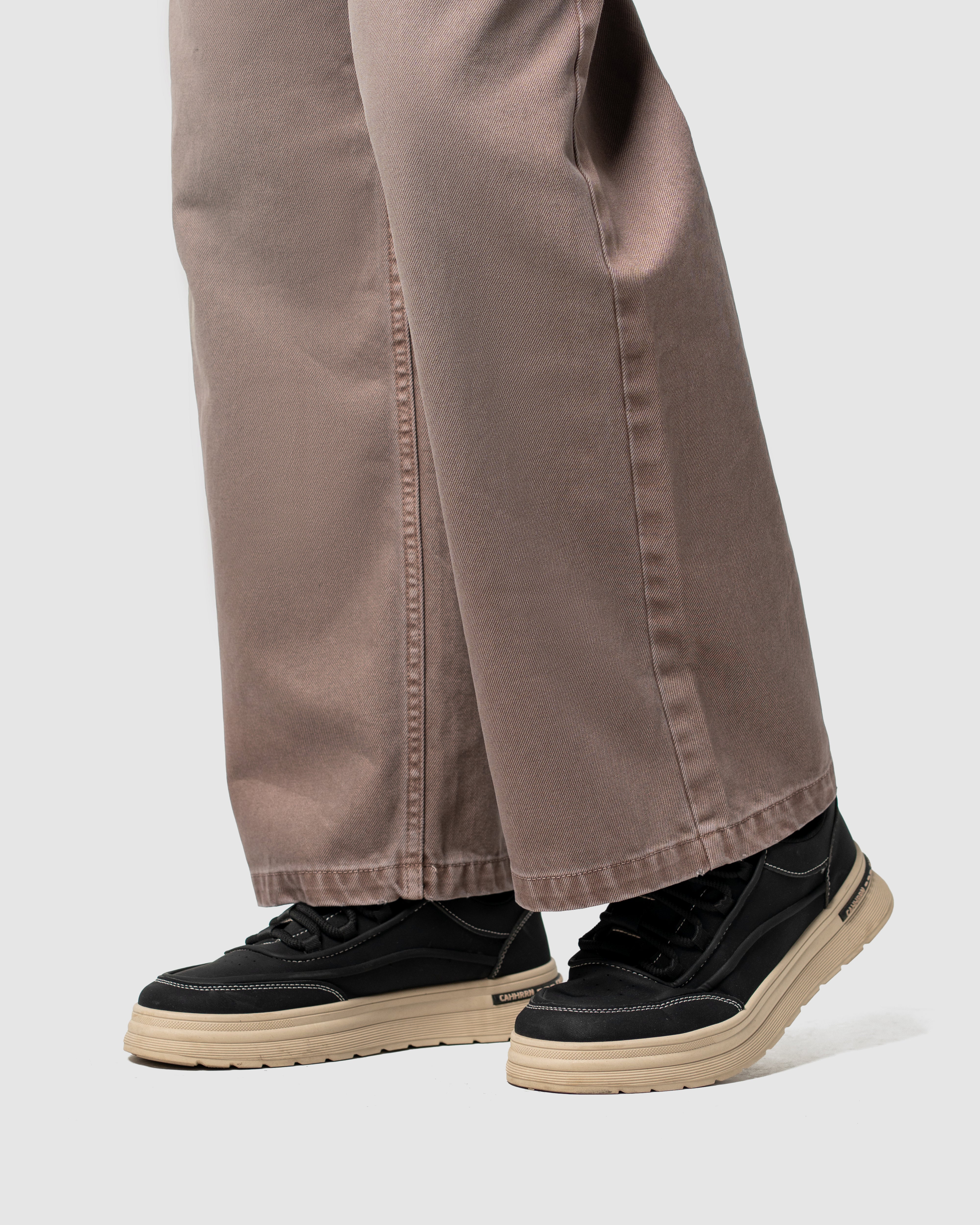 W&R Brown Baggy Pants