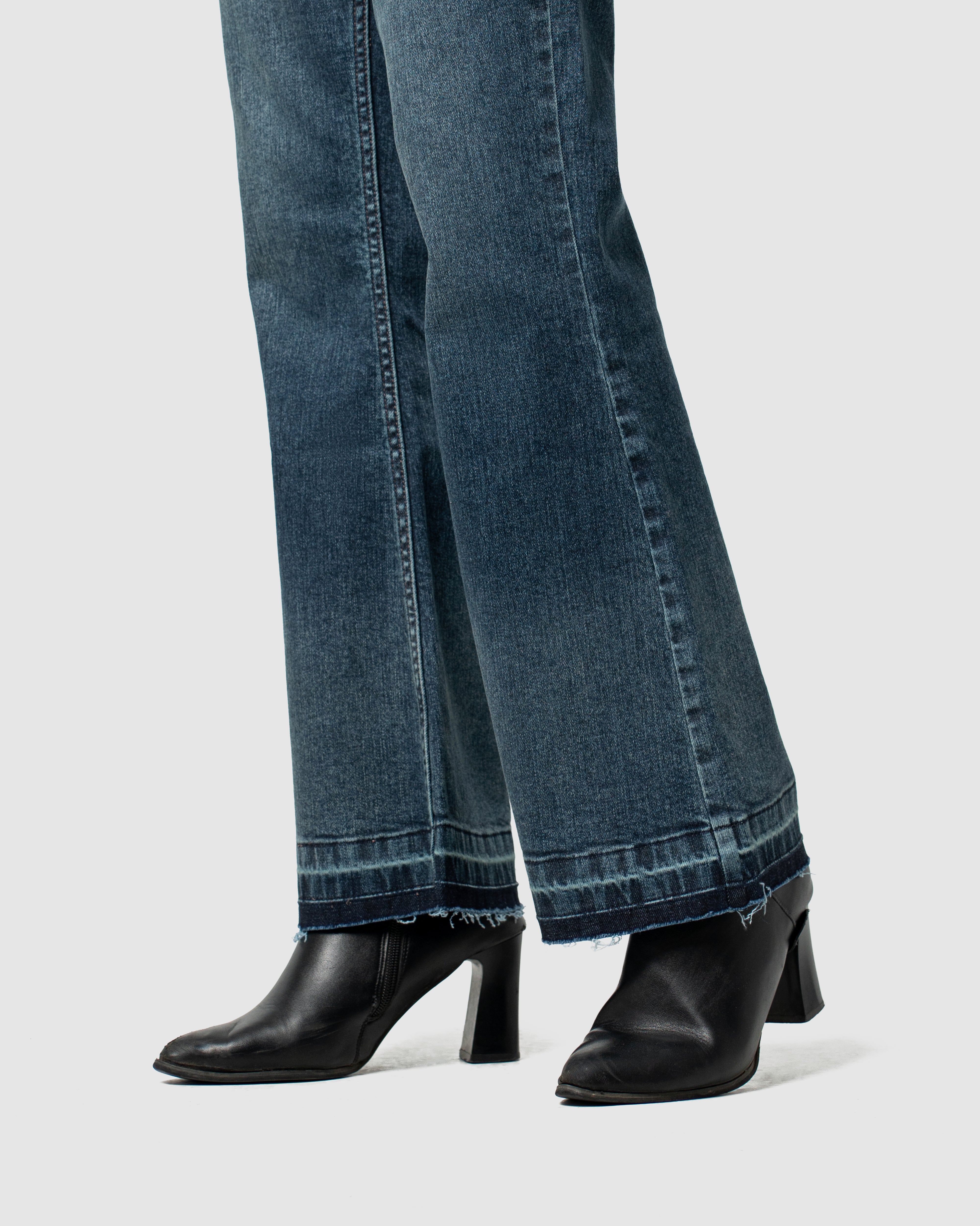 W&R Glen Flare Denim (Female)