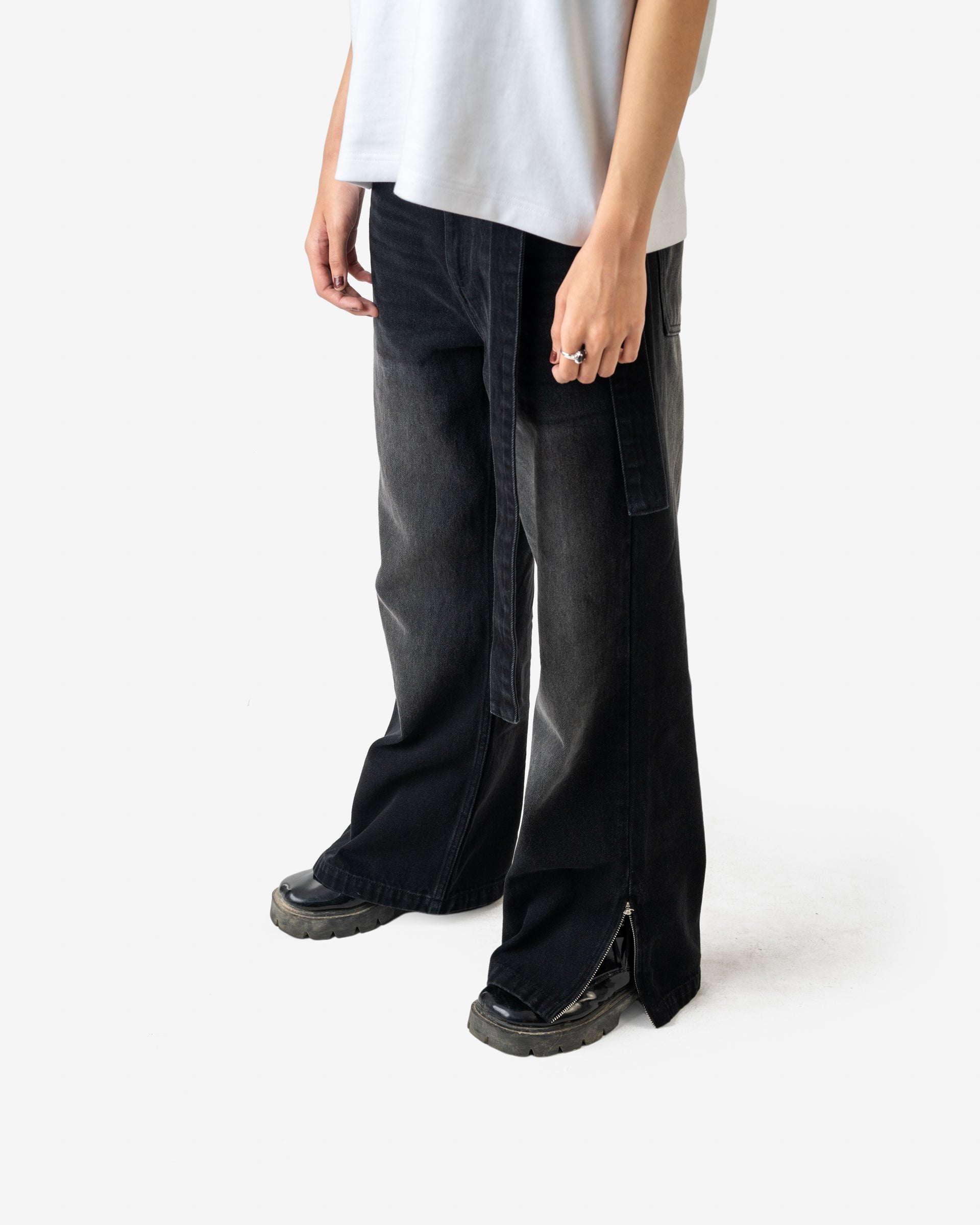W&R Black Stallion Baggy Denim Pant