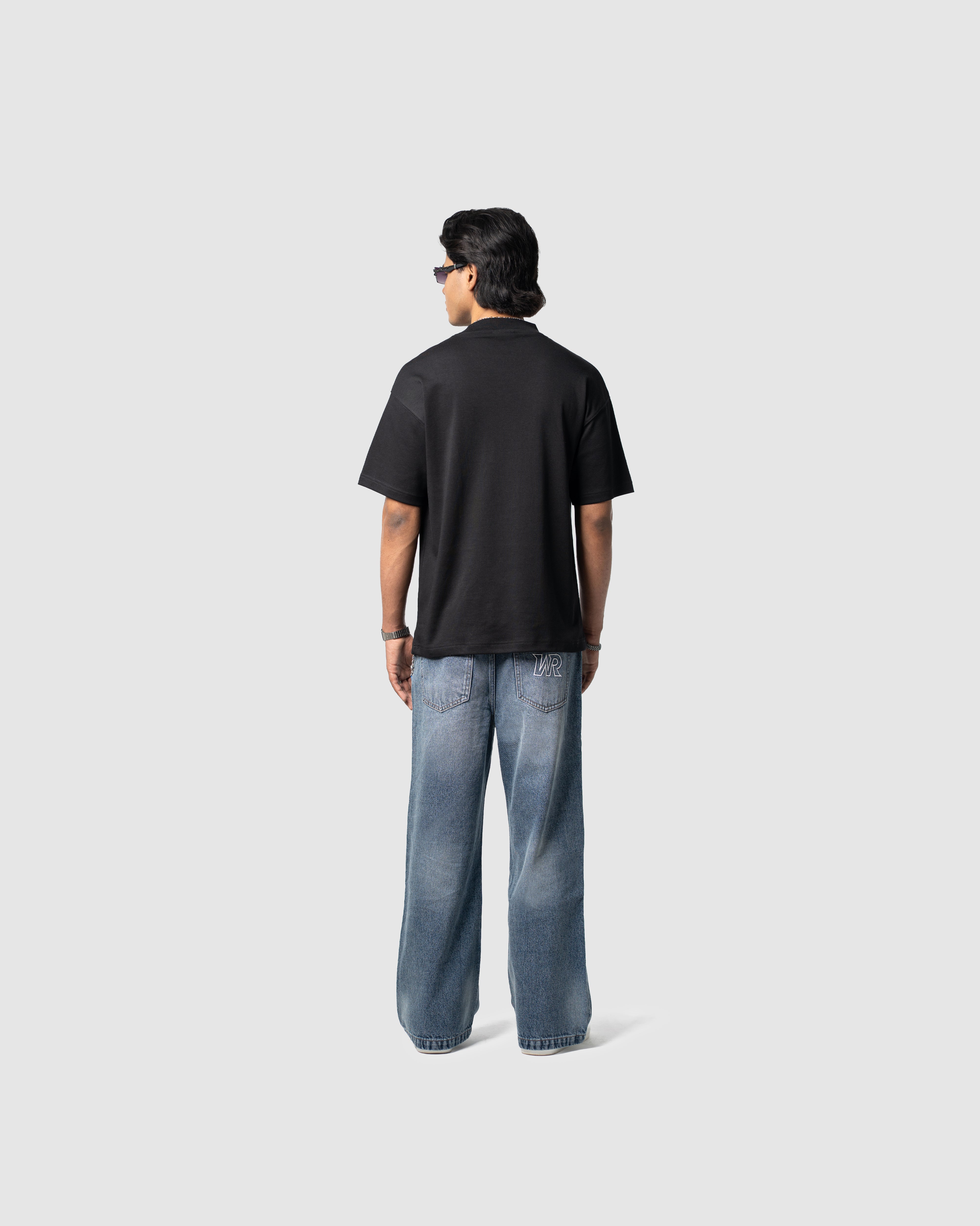 W&R Black Regular T-Shirt