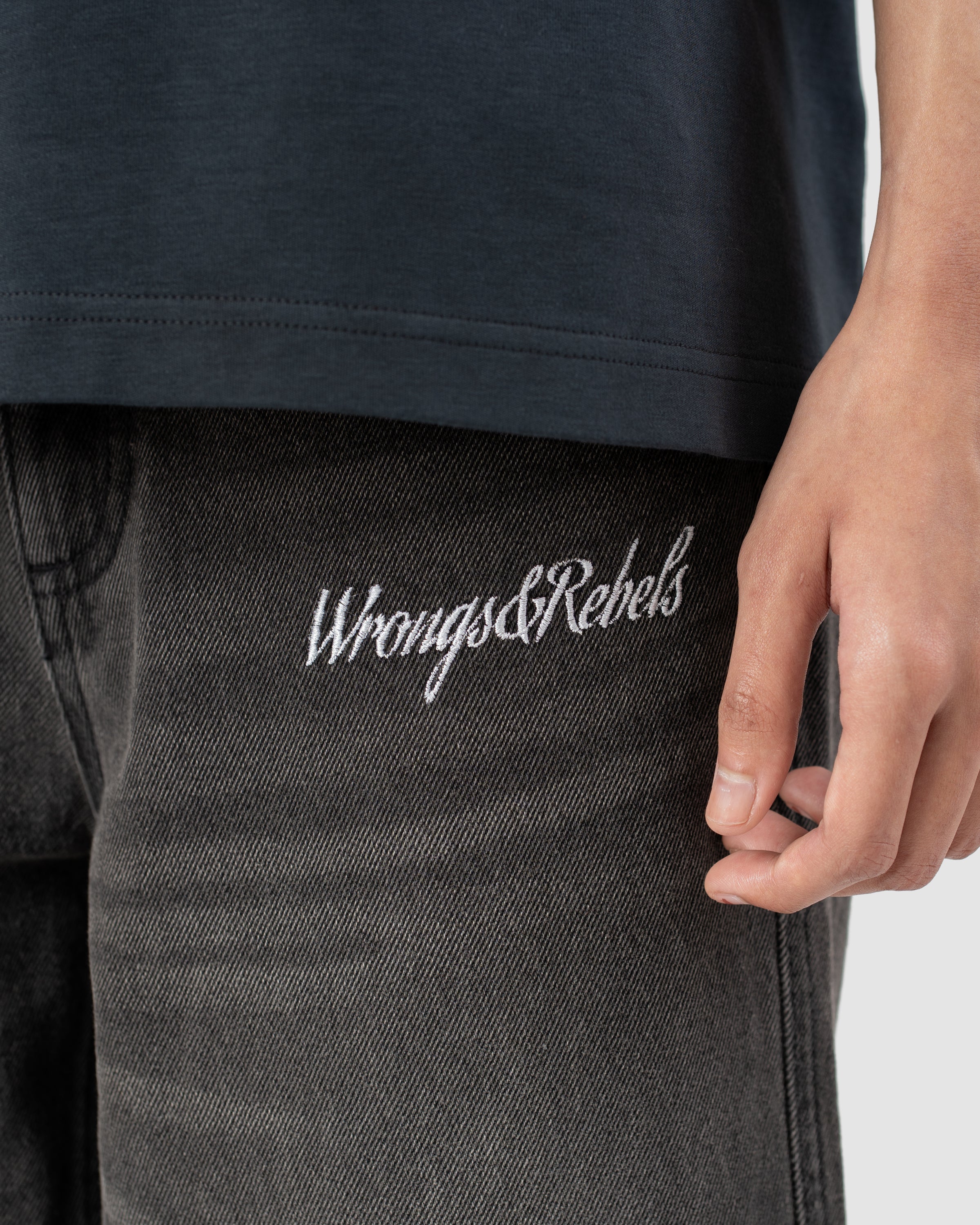 W&R Charcoal Baggy Pants