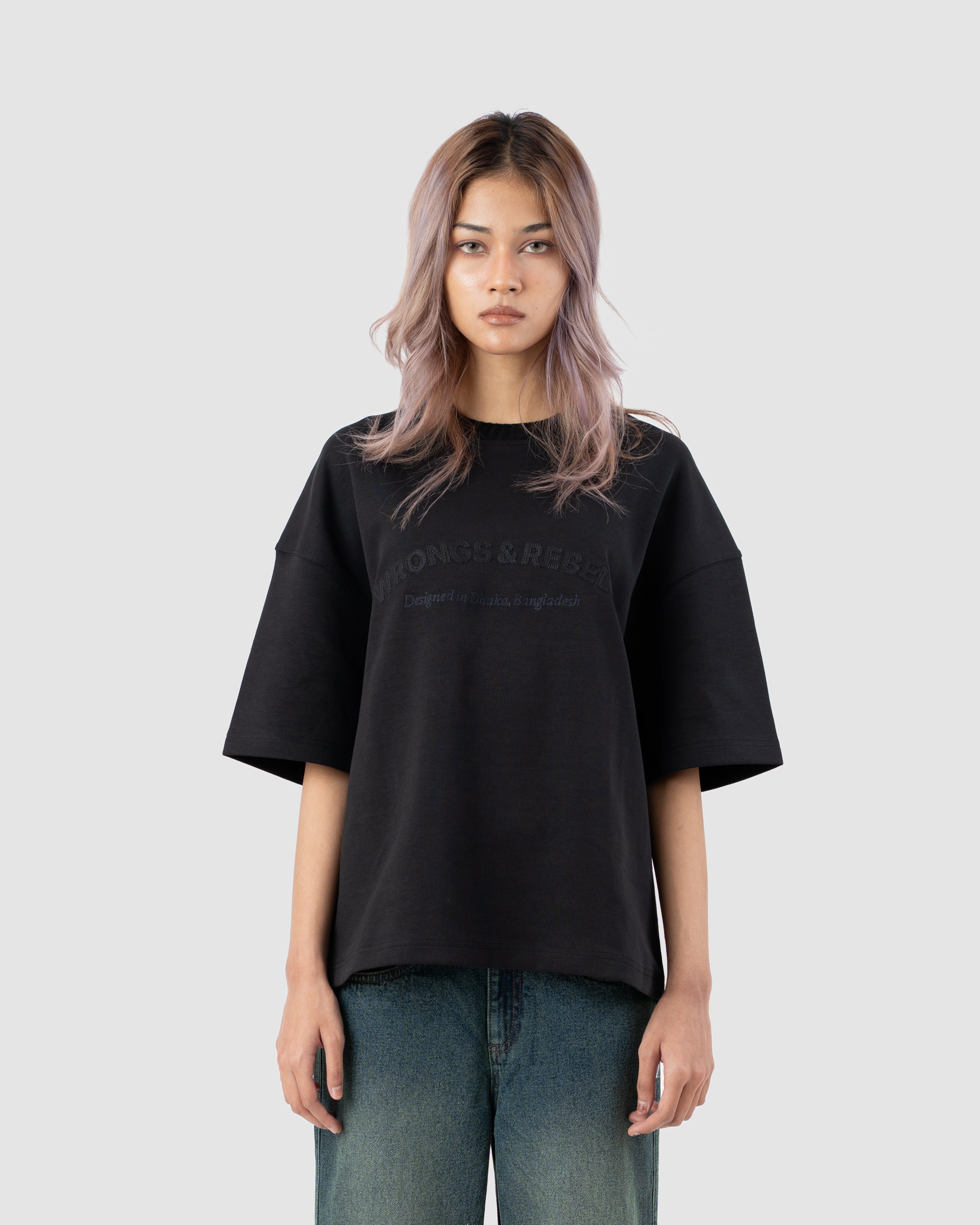 W&R Black Knit Collar boxy T-shirt