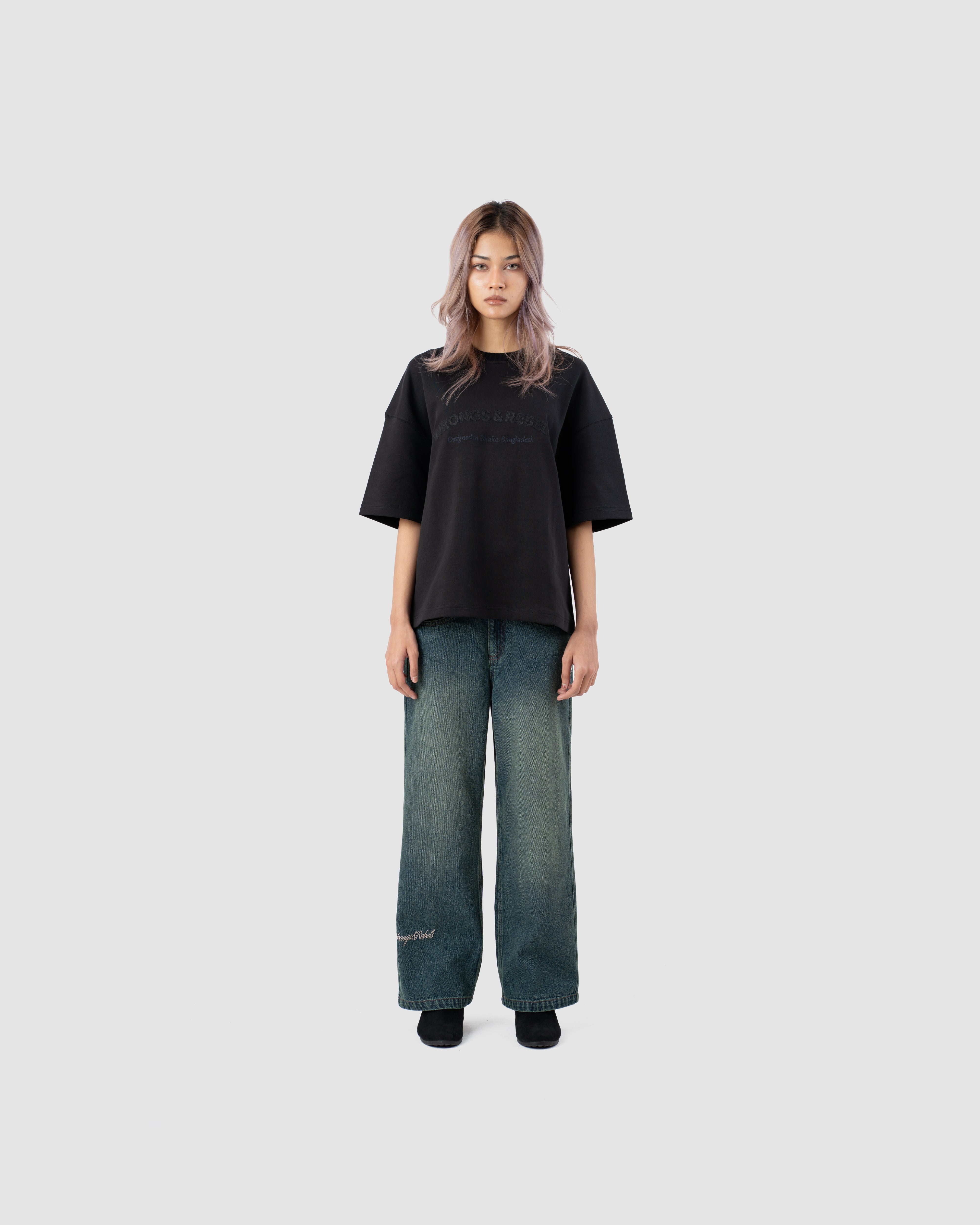 W&R Black Knit Collar boxy T-shirt