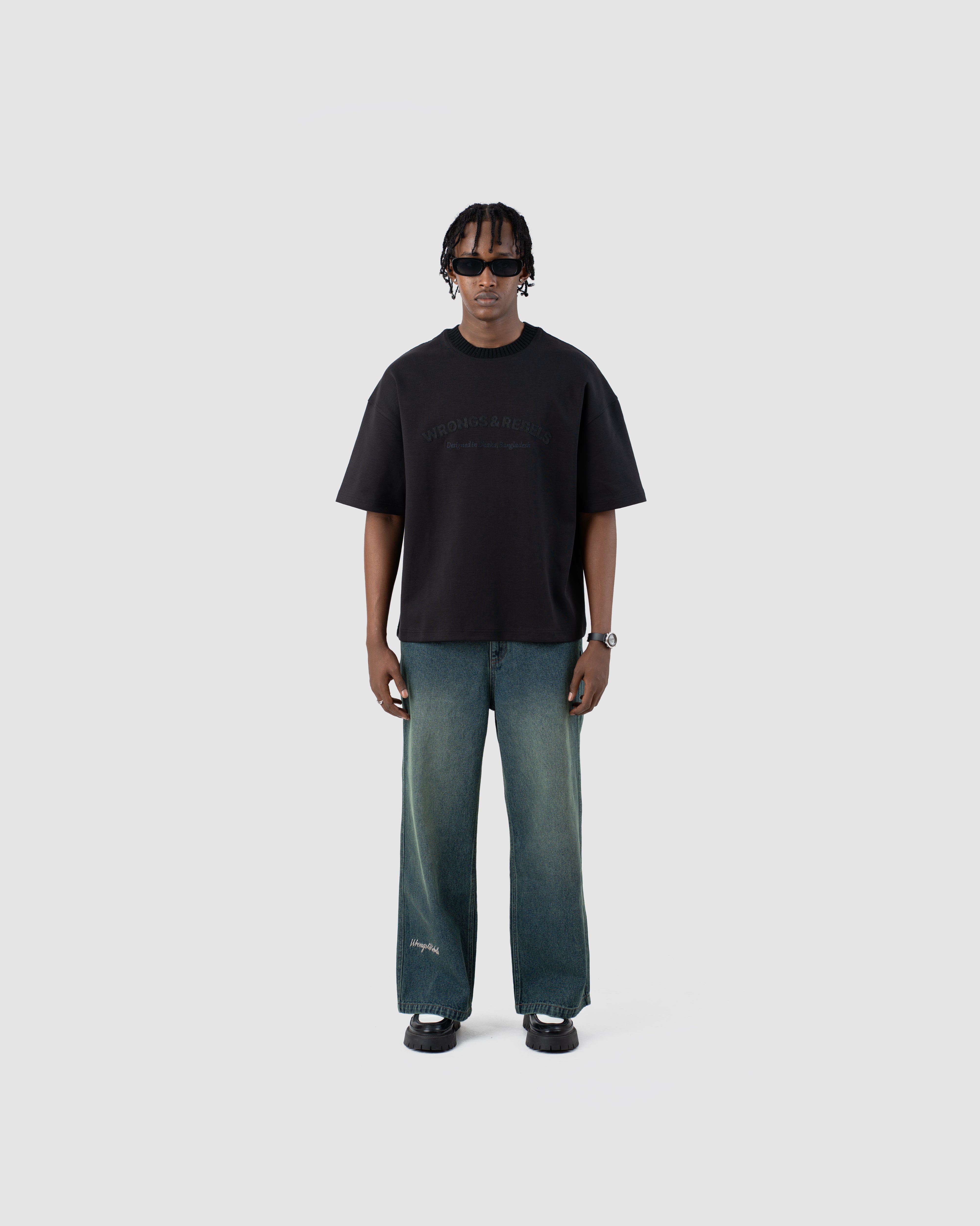 W&R Black Knit Collar boxy T-shirt