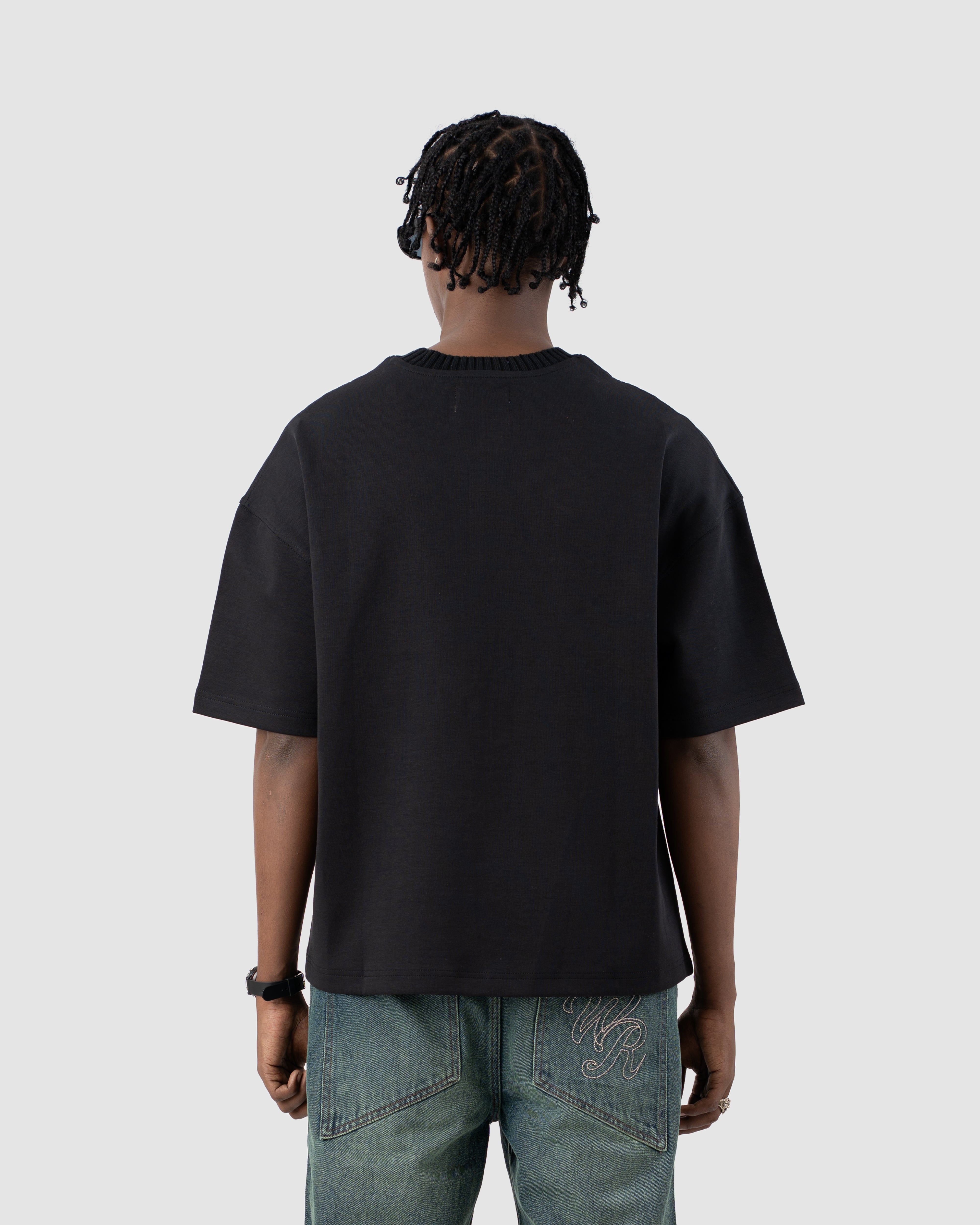 W&R Black Knit Collar boxy T-shirt