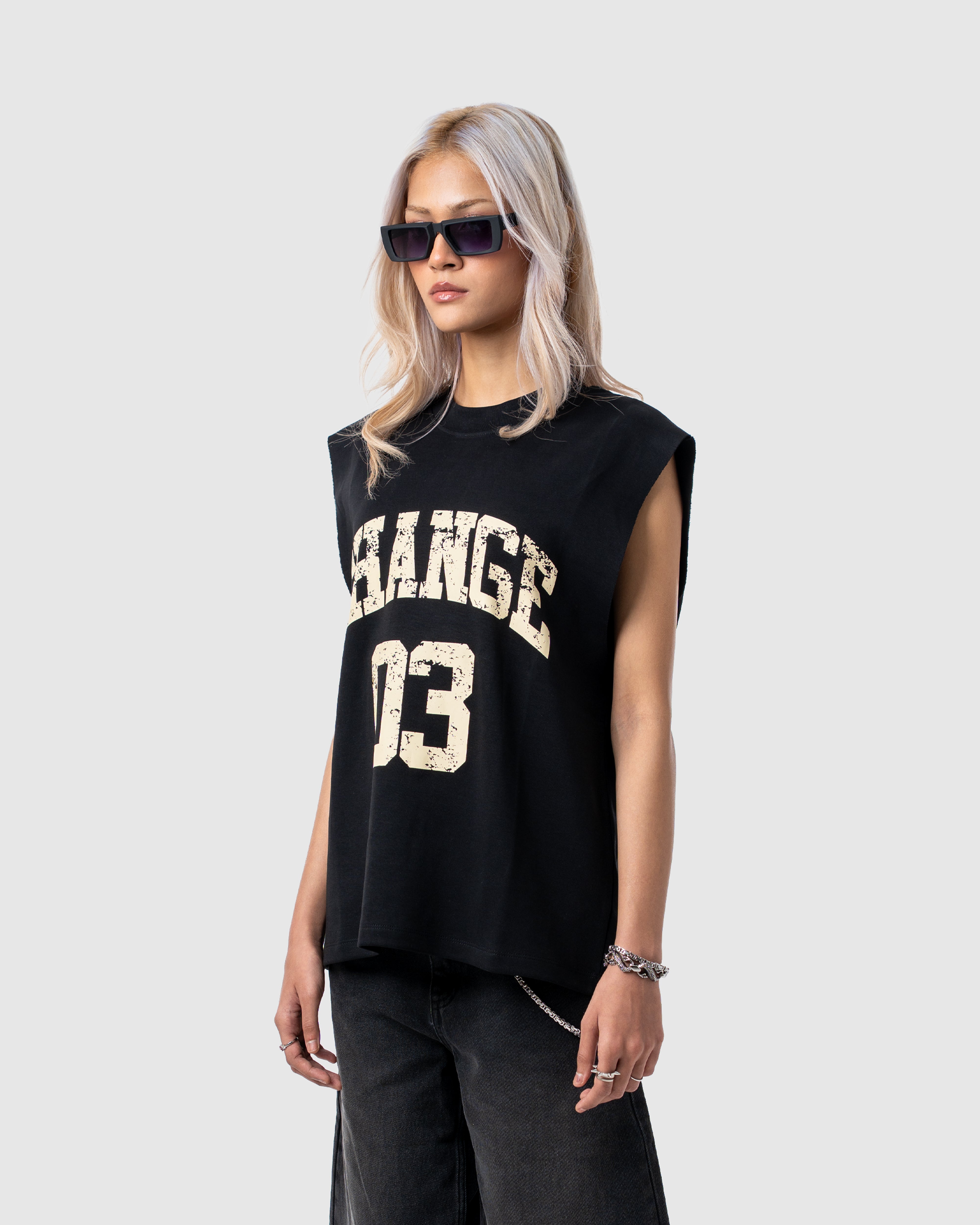 W&R Hoop Black Tank