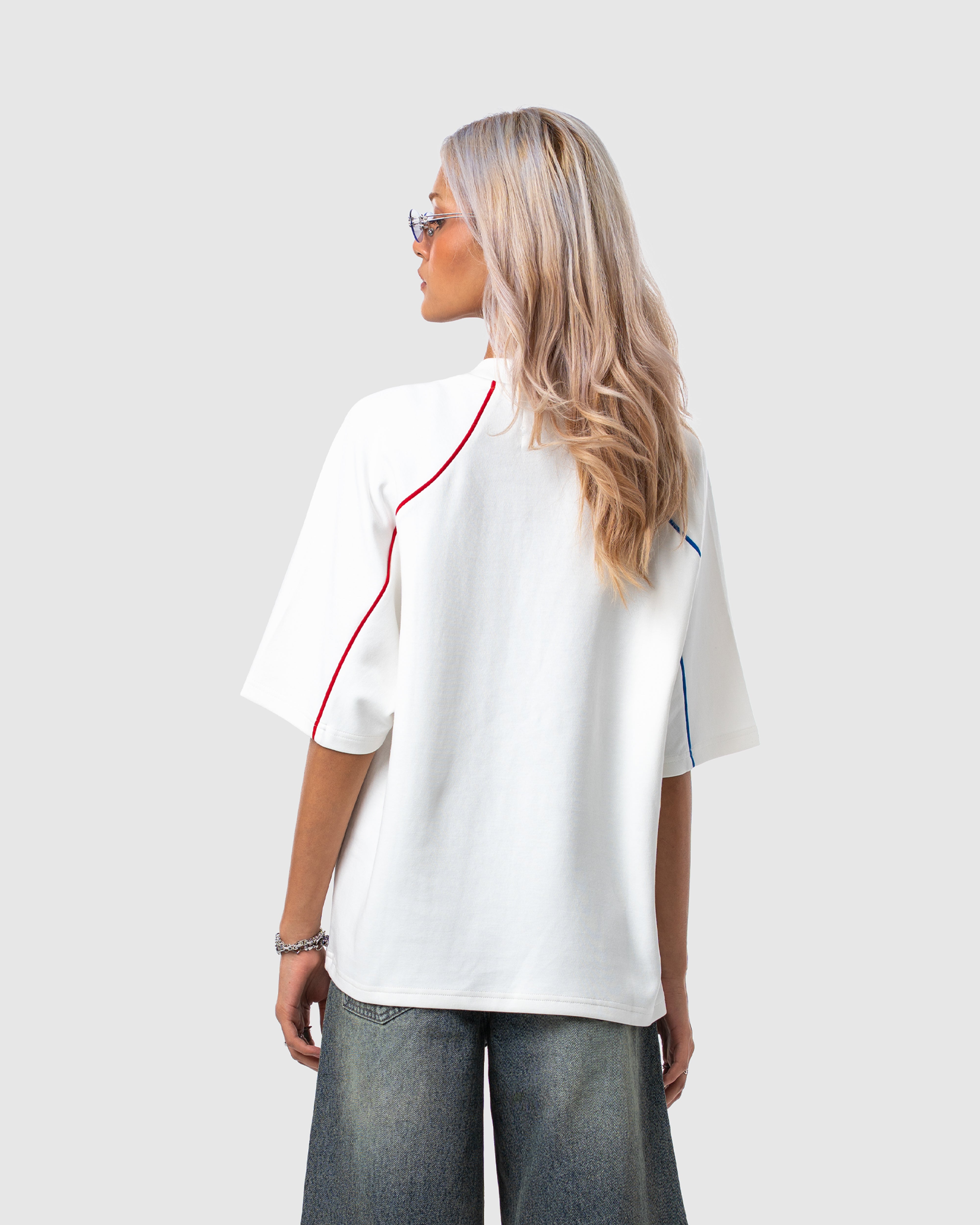 W&R White Old School Boxy T-Shirt