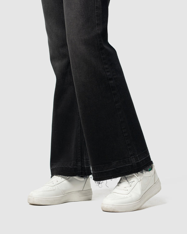 W&R Knoll Flare Denim (Female)