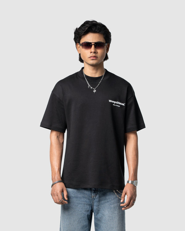 W&R Black Regular T-Shirt